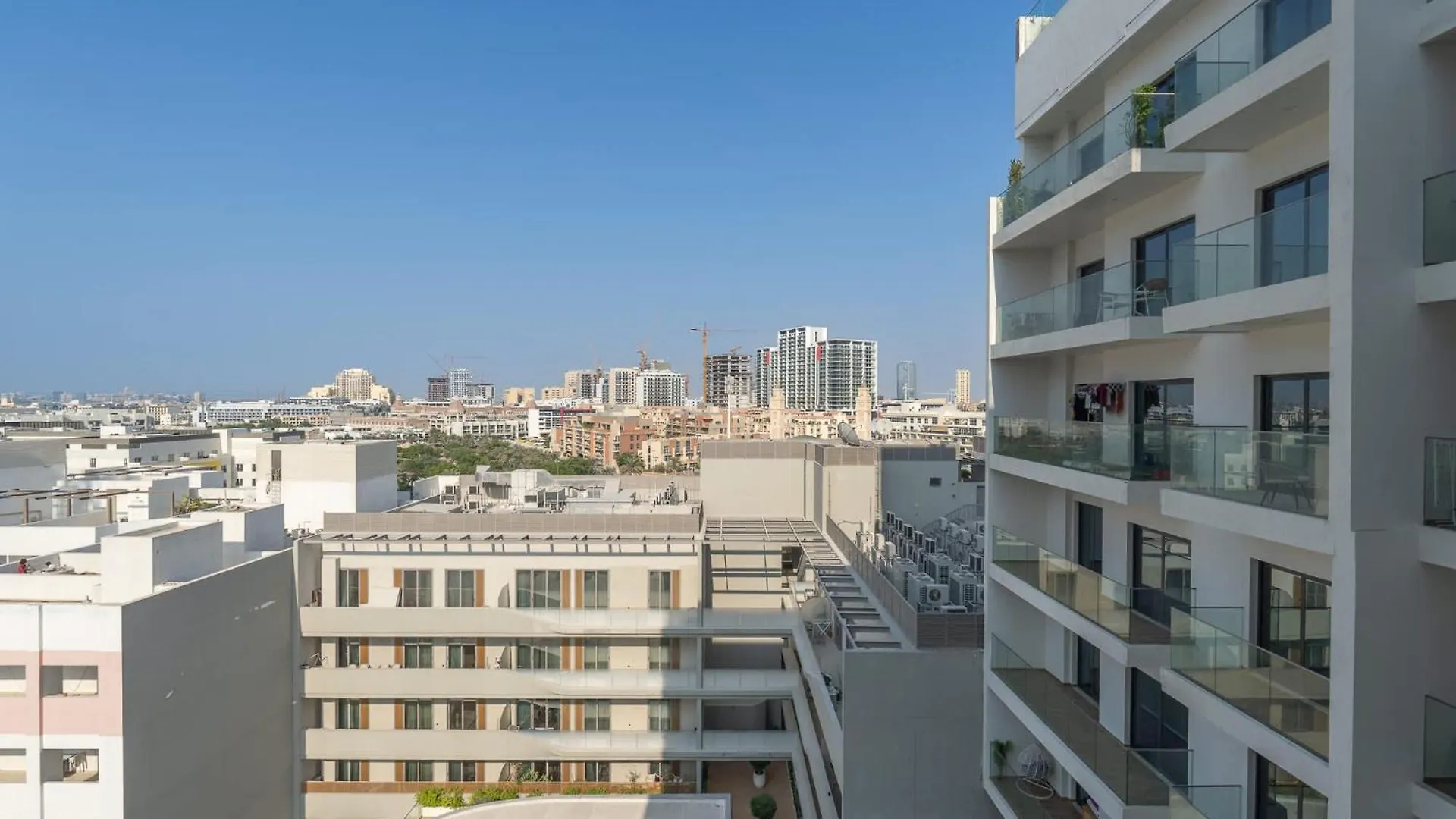 Chic Modern Studio Apartment For 2 In Jvc! Dubai