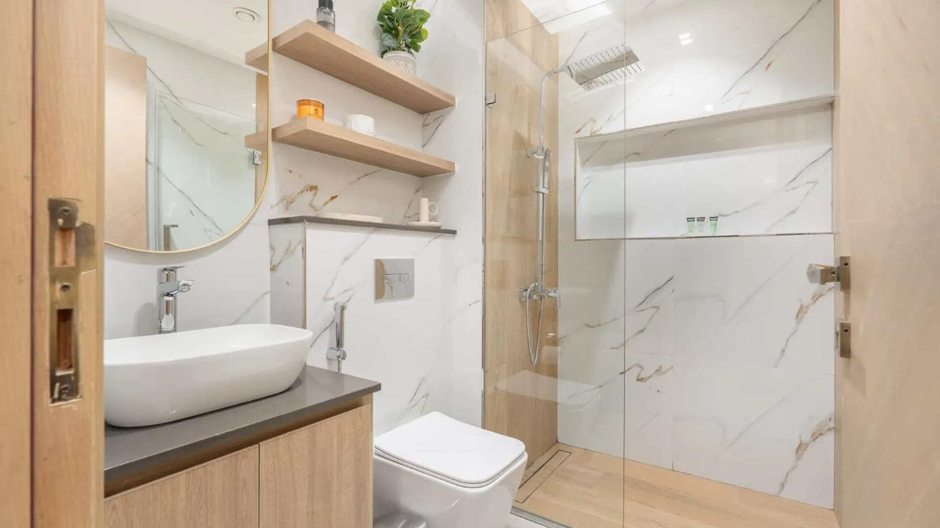 Chic Modern Studio Apartment For 2 In Jvc! Dubai