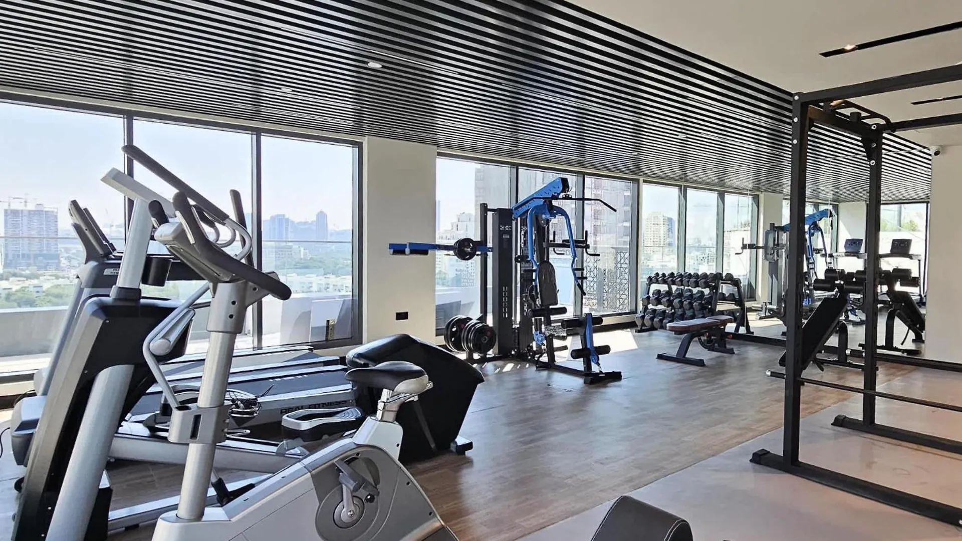 Chic Modern Studio Apartment For 2 In Jvc! Dubai